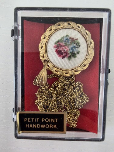 Vintage petit point - petit, halskette