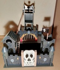 Ritterburg zerlegbar aus Holz mit 25 Ritter Figuren