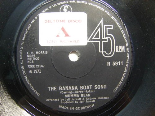 Mumma bear the banana boat - –,
