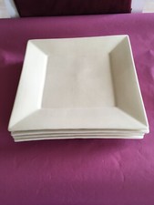 Vier 4 Essteller Teller eckig beige 24x24cm