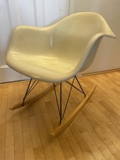 Orig. Eames Schaukelstuhl 