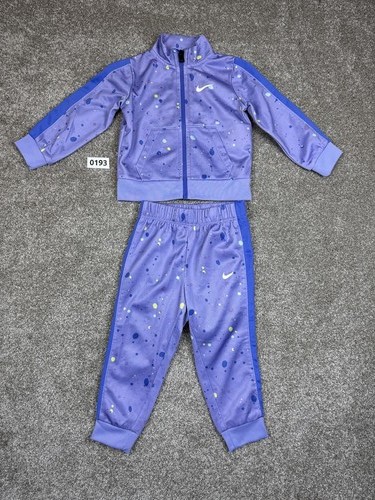Nike lila gepunktet