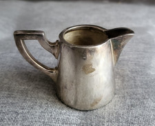 kleines altes versilbertes Milchkännchen 0,03 l Fassungsvermögen von WMF