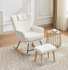 Schaukelstuhl mit Fußhocker