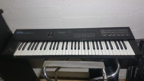 Roland synthesizer - d, 10