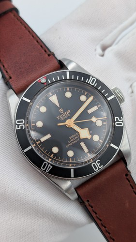 Tudor black bay heritage - tudor,