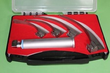 Laryngoskop Set Macintosh 4 Spatel LED Kaltlicht Ersatzbirnen