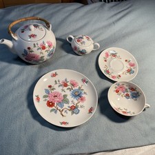 Vohenstrauss Johann Seltmann Porzellan Teekanne, Teller Tasse Zuckerdose