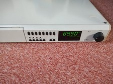 Seltener Braun R2 Receiver in