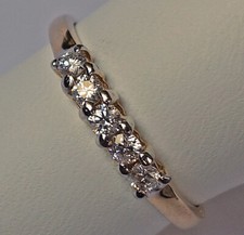Klassik Diamanten Ring 0.25