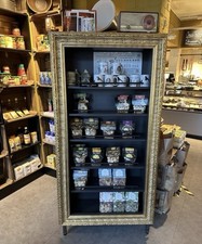 Gastronomie Gläser Tische Stühle Deko Verkaugsregal Sonderanfertigung Gläser