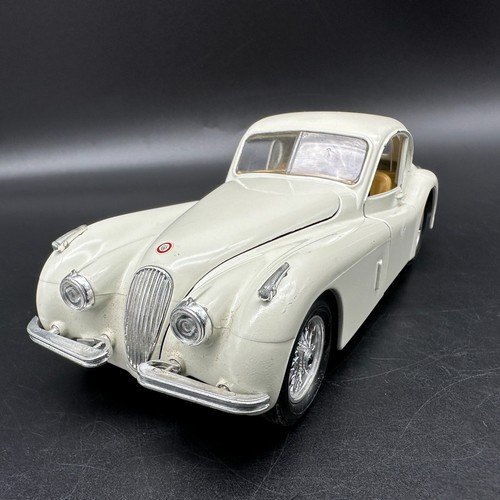Bburago jaguar 120 coupé - 120,
