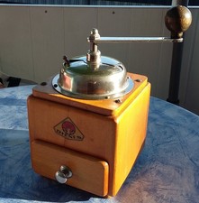 Dienes Kaffeemühle alte Handkurbel Kaffeemühle 50er 60er J ---Top erhalten---