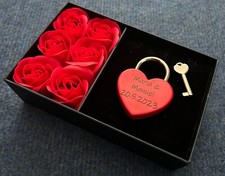 Liebesschloss, Schloss mit