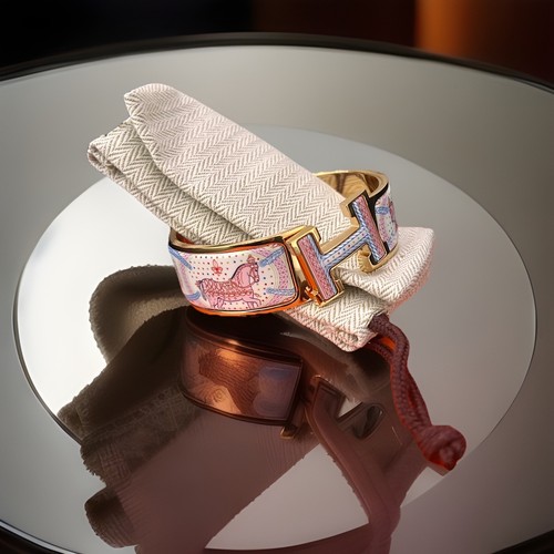 Gebrauchter hermès clic - gebrauchter,