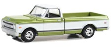 CHEVROLET C-10 Custom - 1972 - green / white - Greenlight 1:64