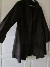 Minx by Eva Lutz - Braune Jacke - ausgestellt - hinten Schösschen - Boutique