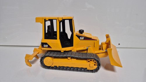 Bruder cat caterpillar raupe - bruder,