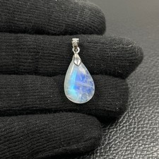 Mondstein blau  Cabochon Anhänger mit Kralle Nr. 4727