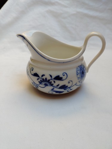 Milch-/Sahnekännchen