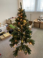 Tannenbaum künstlich mit LED Beleuchtung