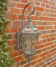 GARTEN LATERNE MIT WANDKONSOLE