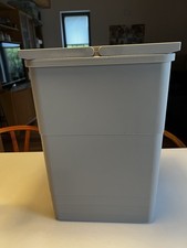 bulthaup b3 Küche. Eimer für