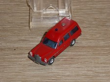 Wiking H0 Mercedes Benz Binz 200 Krankenwagen Rot 1:87