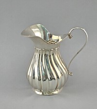 93300032-d Silberner Krug Italien Handarbeit 800er Silber godroniert 453 g H20cm