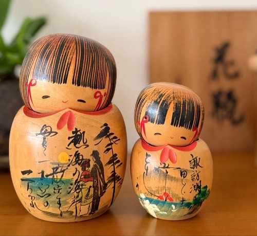 Japanische kokeshi holzpuppe - kokeshi,
