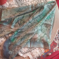 Seidentuch 100 Silk Halstuch Schal reine Seide 85cm x 85cm vintage rolliert 