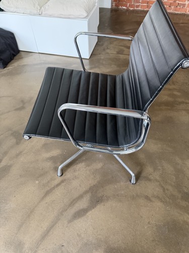 Charles eames alu chair ea108 - charles,