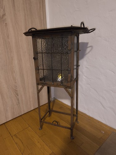 Vitrine barschrank aus eisen - vitrine/barschrank,