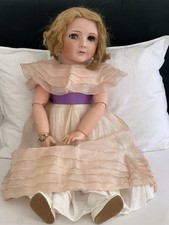 Große alte Puppe Vereinigte