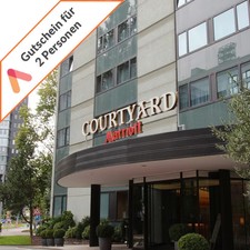 Kurzreise Courtyard by