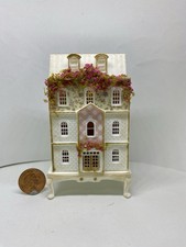 Puppenhaus im 12. Maßstab