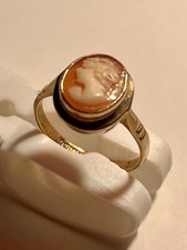Vintage-Ring mit Kamee aus 9 Karat Gelbgold