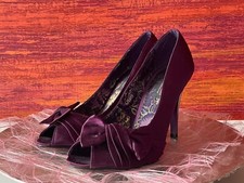 Jumelles Pumps Gr. 36, lila, süße Schleife, sehr schöne Schuhe, ungetragen