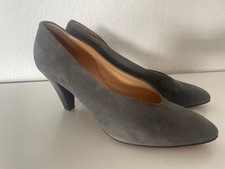 mausgrauer Wildleder Pumps