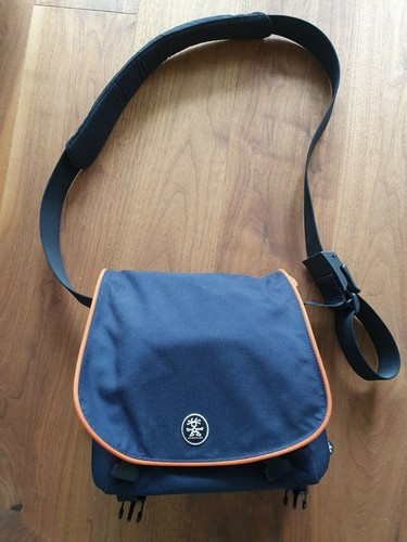 Crumpler bunny man - crumpler,