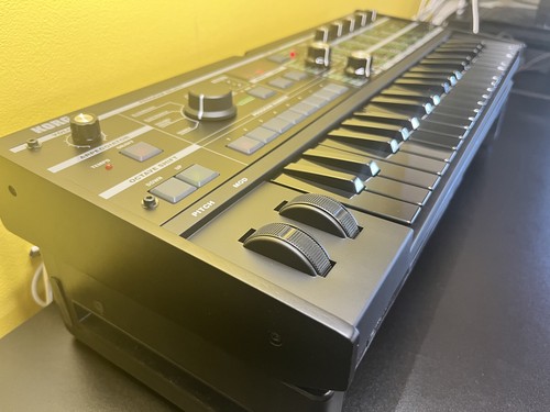 Korg microkorg bkbk 10th - microkorg,