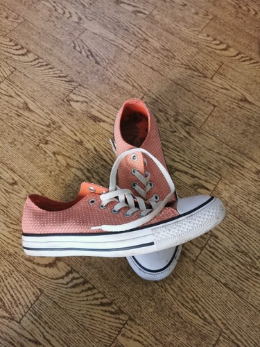 Flache pinke chucks getragen - flache,