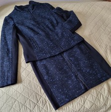  DAMENKOSTÜM, Bouclé