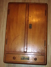 Antikes vintage Hängeschränkchen Werkzeugschrank Haitzmann Buche massiv