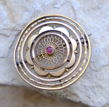 Brosche Gründerzeit Jugendstil um 1900 Metall mit rotem Stein