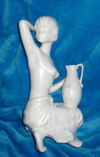 Goebel: Sexy Aktfigur mit Krug