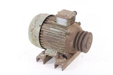 alter Elektro Motor 220V / 380V 1500 Watt mit Riemenscheibe z.B. Kreissäge