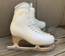 Edea Chorus Eiskunstlauf