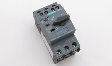 Siemens 3RV2021-4NA10 Leistungsschalter 23-28A + Hilfsschalter 3RV2901-1E 1S+1Ö