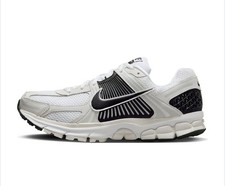 Nike Air Zoom Vomero 5